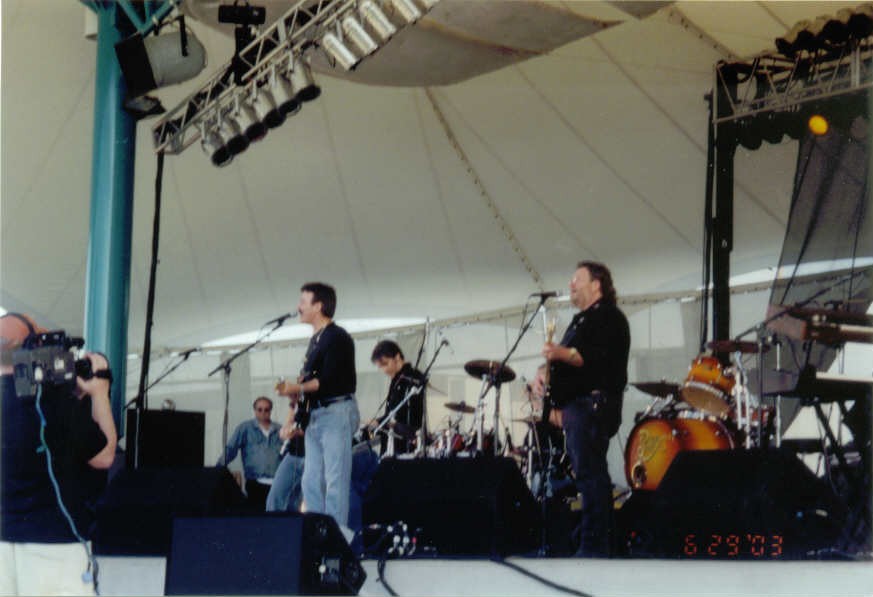 Opening for Pinmonkey and Aaron Tippin
